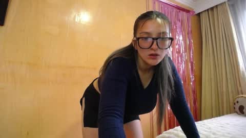Snapshot of miss_lilieth chatting on 05.04.26 lilieth online show from 05.04.26