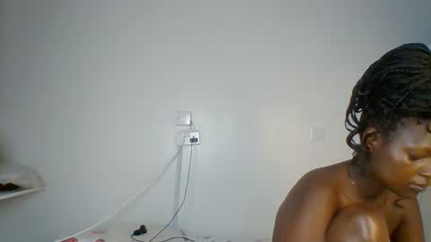 Snapshot of miss_lolah7 chatting on 05.05.26 miss_lolah7 online show from 05.05.26