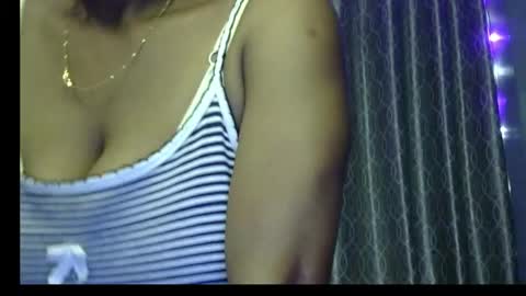 Snapshot of miss_mahi69 chatting on 04.25.26 Mahi online show from 04.25.26