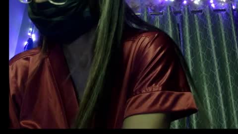 Snapshot of miss_mahi69 chatting on 05.29.26 Mahi online show from 05.29.26