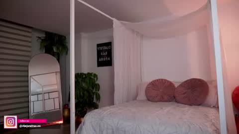 Snapshot of miss_meii chatting on 06.18.26 Alejandra online show from 06.18.26