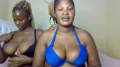 Snapshot of miss_milly1 chatting on 05.12.26 MILLY online show from 05.12.26