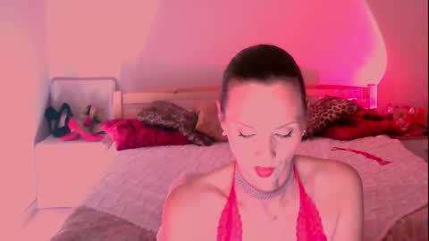 Snapshot of miss_mimys chatting on 03.10.25 Nicol online show from 03.10.25
