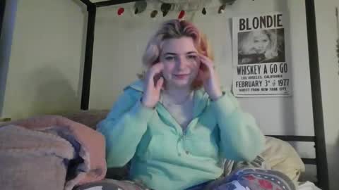 Snapshot of miss_miseryxo chatting on 04.24.26 bri online show from 04.24.26