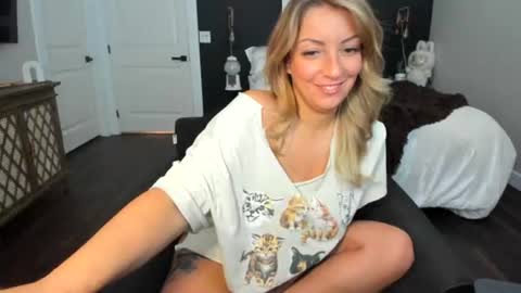 Snapshot of miss_nina_og chatting on 07.30.26 Miss nina online show from 07.30.26