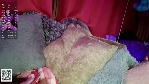 Snapshot of miss_raven_ts chatting on 11.24.25 Raven online show from 11.24.25