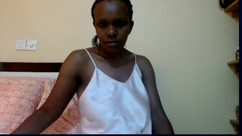 Snapshot of miss_reina21 chatting on 07.18.26 Reina online show from 07.18.26
