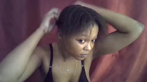 miss_rihanna2 online show from 10.11.25