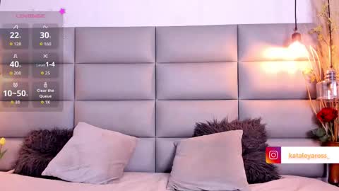 onlyfanskataleyaross online show from 12.17.25