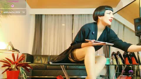 Snapshot of miss_satori_rose chatting on 10.10.25 Satori Rose online show from 10.10.25