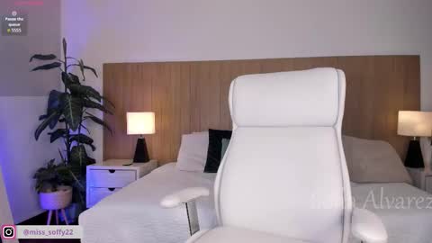 Sofia Alvarez online show from 11.04.25