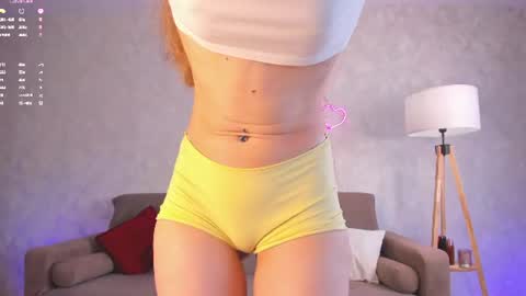 Snapshot of miss_spider chatting on 07.03.26 Spider girl Help me reach 10 likes online show from 07.03.26