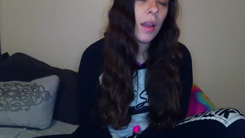 Bella online show from 09.25.25