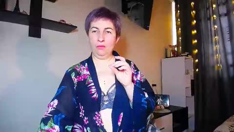 Snapshot of miss_tasha_kom chatting on 02.18.25 miss_tasha_kom online show from 02.18.25