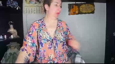 Snapshot of miss_tasha_kom chatting on 05.16.26 miss_tasha_kom online show from 05.16.26