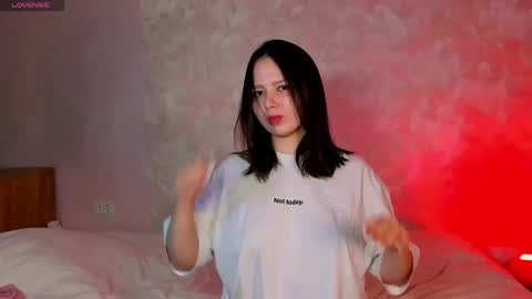 Snapshot of miss_teasee chatting on 04.19.26 JULIE online show from 04.19.26