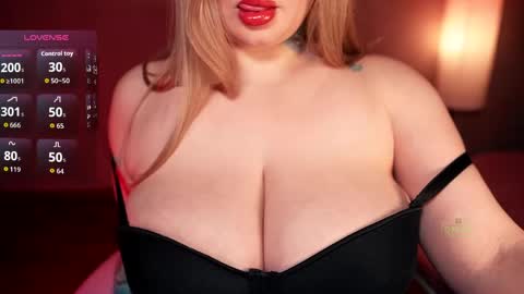 Snapshot of miss_tress_inna chatting on 05.06.26 Inna online show from 05.06.26