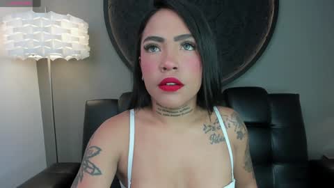 Vaiolette online show from 12.19.24