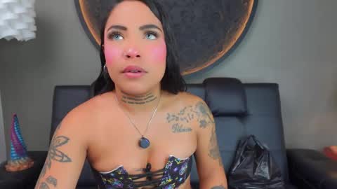 Vaiolette online show from 02.02.26