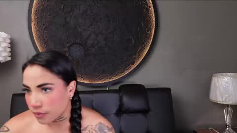 Snapshot of miss_vaiolette chatting on 07.01.26 Vaiolette online show from 07.01.26