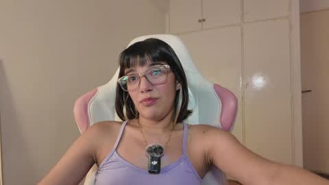 Snapshot of miss_valuns chatting on 12.11.24 Valuns online show from 12.11.24