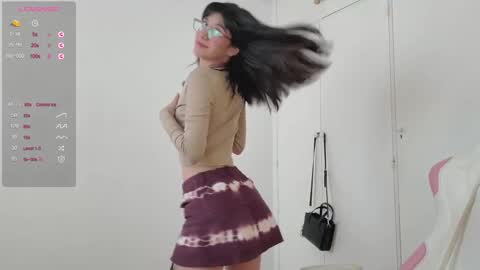 Snapshot of miss_valuns chatting on 09.09.25 Valuns online show from 09.09.25