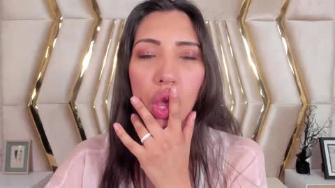 Veronica summer  7AM to 1500 PM hour GMT-5 online show from 12.12.24