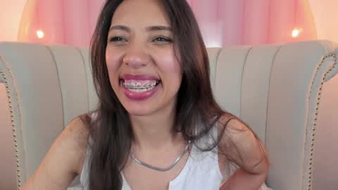 Veronica summer  7AM to 1500 PM hour GMT-5 online show from 01.21.25