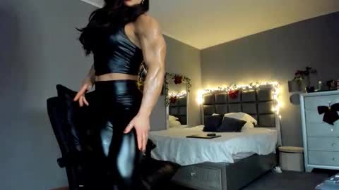 Alesyamuscledoll online show from 01.08.26