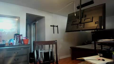 missandsircum online show from 03.04.25