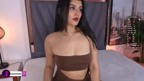 Laura online show from 10.21.25