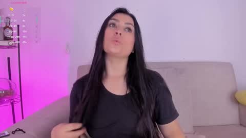 Bianca Torres online show from 10.29.25