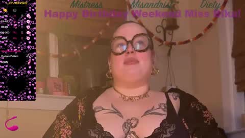 Snapshot of missbika chatting on 01.12.25 Miss Bika online show from 01.12.25
