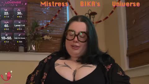 Snapshot of missbika chatting on 03.05.25 Miss Bika online show from 03.05.25
