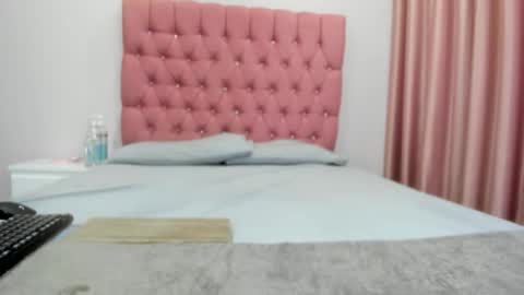 Elise online show from 10.30.25