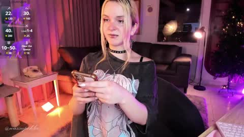 Snapshot of misschloe__ chatting on 12.04.24 Chloe freelance model Please your thumbs up are important online show from 12.04.24