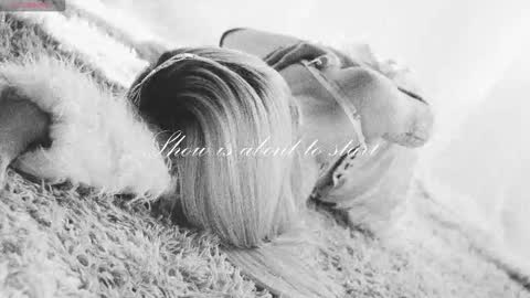 Snapshot of misschloe__ chatting on 11.05.25 Chloe freelance model Please your thumbs up are important online show from 11.05.25