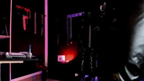 Snapshot of missdarklady chatting on 09.18.25 Missdarklady online show from 09.18.25