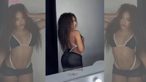 Snapshot of missdionne__curly chatting on 10.20.25 DIONNE online show from 10.20.25