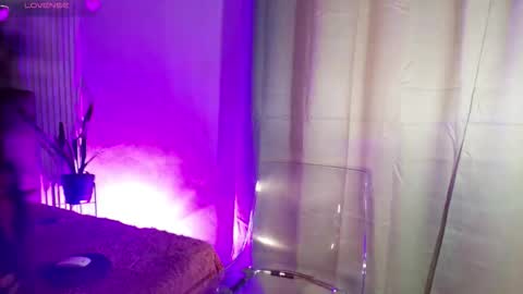 Snapshot of missdionne__curly chatting on 02.06.26 DIONNE online show from 02.06.26