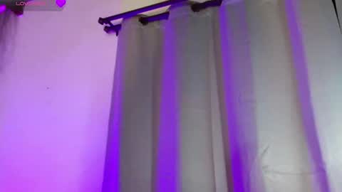 Snapshot of missdionne__curly chatting on 02.12.26 DIONNE online show from 02.12.26