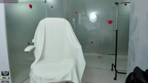 Miss Domina online show from 02.04.26