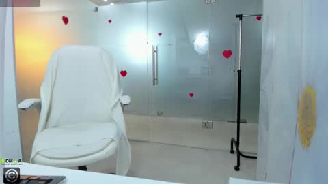 Miss Domina online show from 02.06.26