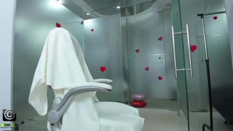 Miss Domina online show from 04.01.26