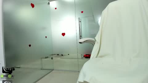 Snapshot of missdominna chatting on 04.24.26 Miss Domina online show from 04.24.26