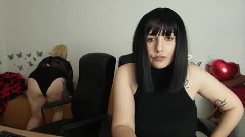 Miss online show from 02.14.25