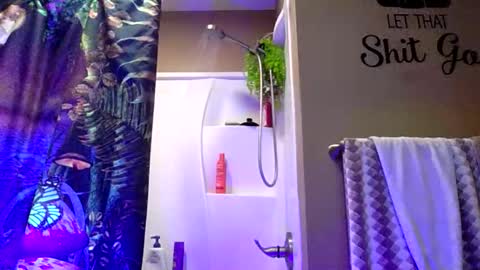 MissEeva online show from 04.10.26