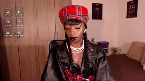 Snapshot of missemilie1 chatting on 11.27.25 Emilie Diaz online show from 11.27.25