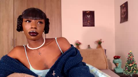 Snapshot of missemilie1 chatting on 12.13.25 Emilie Diaz online show from 12.13.25