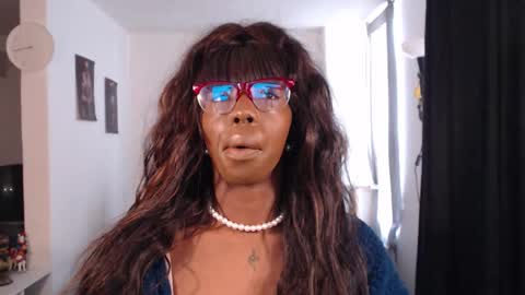 Snapshot of missemilie1 chatting on 02.15.26 Emilie Diaz online show from 02.15.26